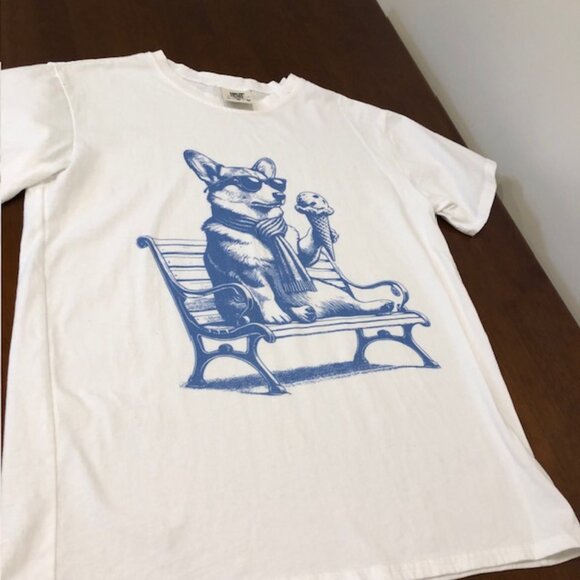 Corgi Dog Eating Ice Cream Unisex T-Shirt Size M Pre-Owned - Picture 4 of 14